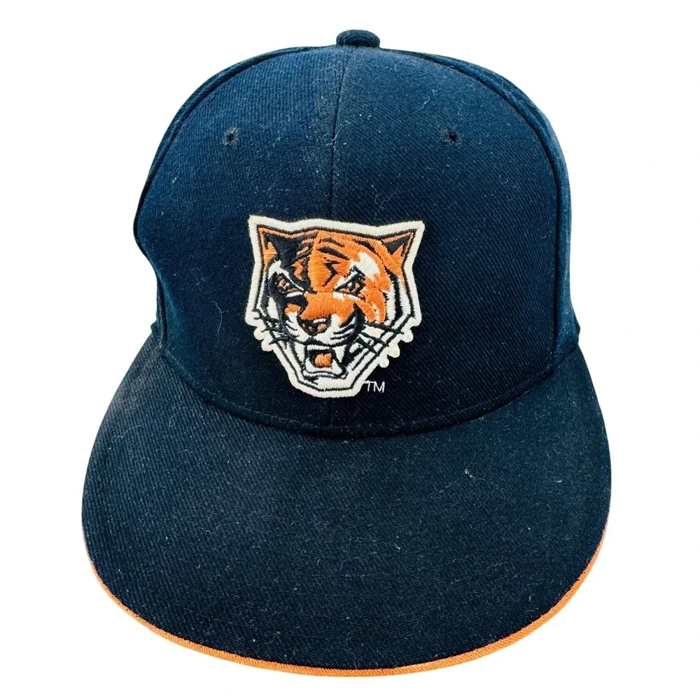 Buffalo‎ State University Bengals Hat Cap Mens OSFM Navy Blue Tiger Flat Bill